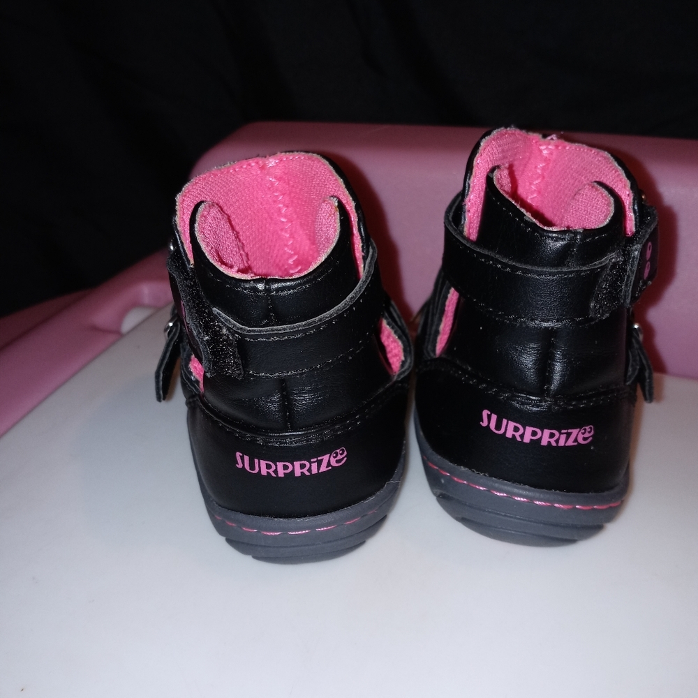 Shoes - Picture 2 of 12